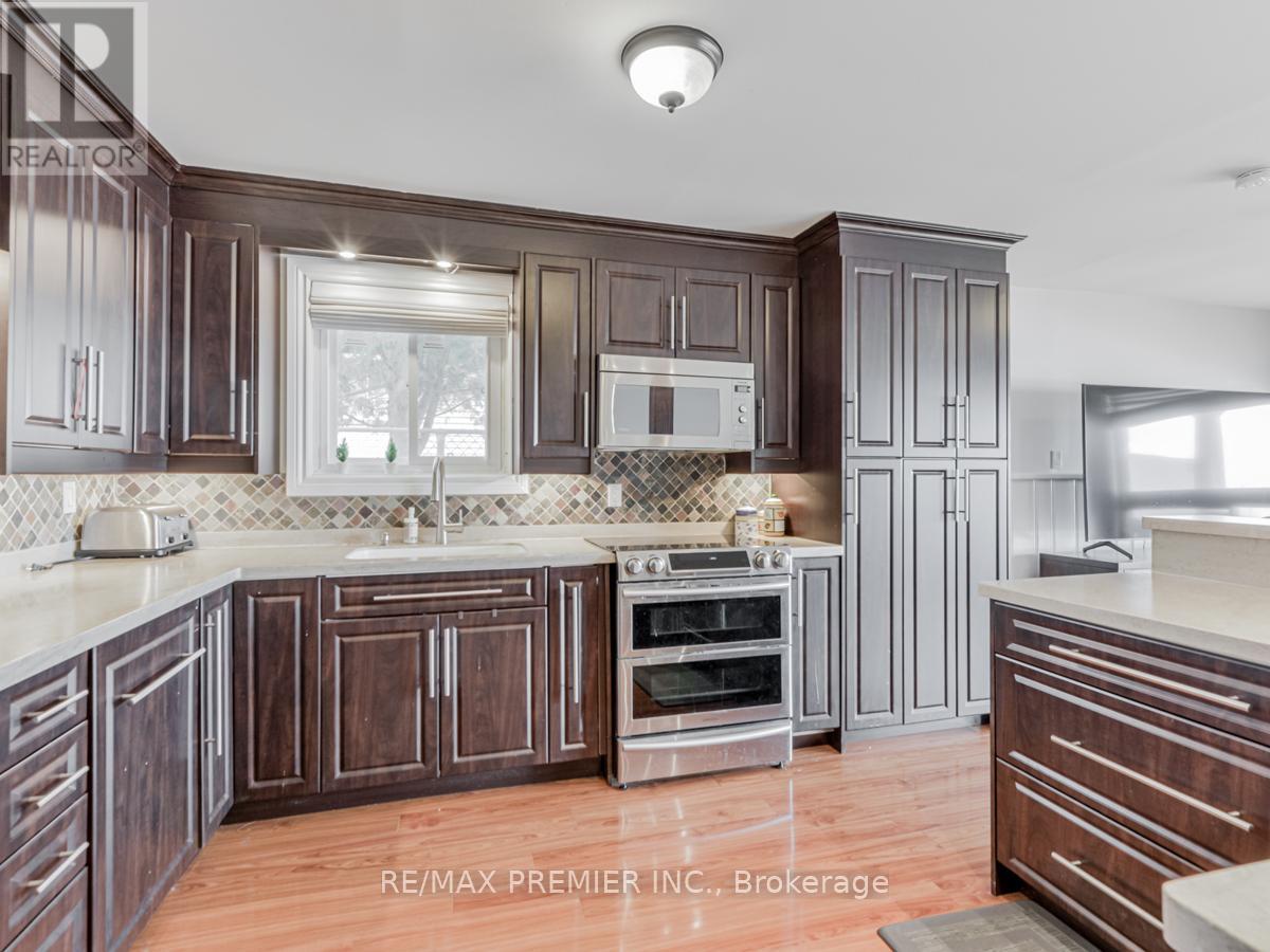 359 Limerick Street, Innisfil, Ontario  L0L 1K0 - Photo 8 - N12137100