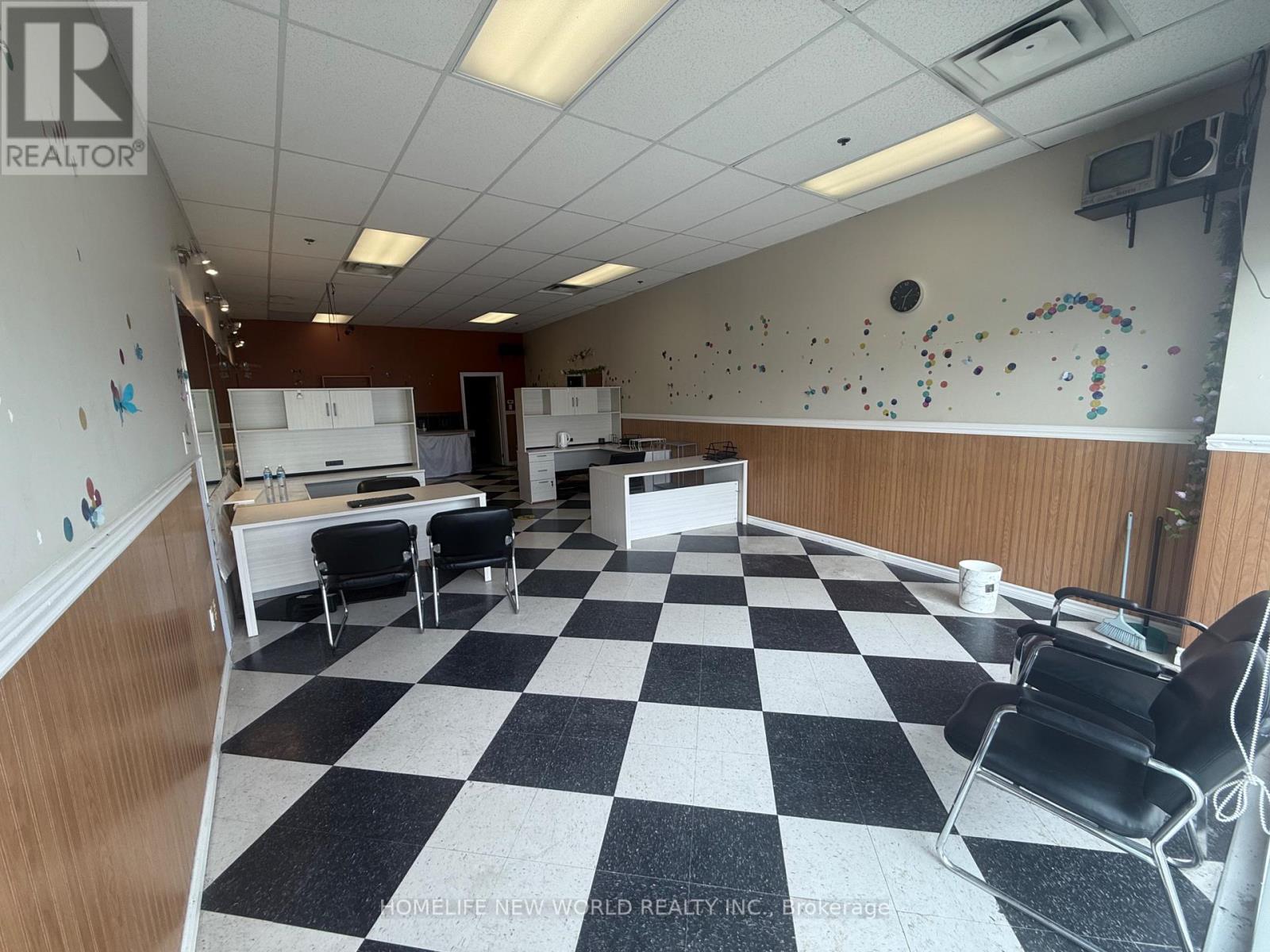 109 - 10 Fincham Avenue, Markham (Markham Village), Ontario  L3P 4C8 - Photo 7 - N12137242