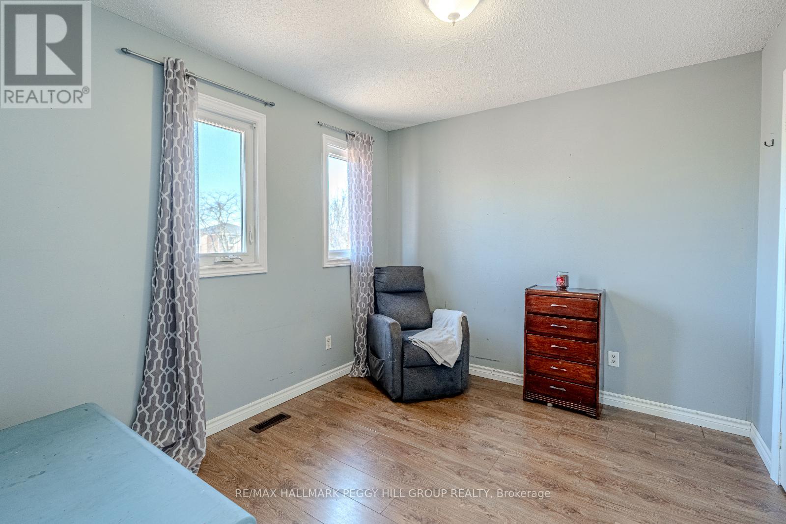 256 Hickling Trail, Barrie (Grove East), Ontario  L4M 5W7 - Photo 13 - S12137152