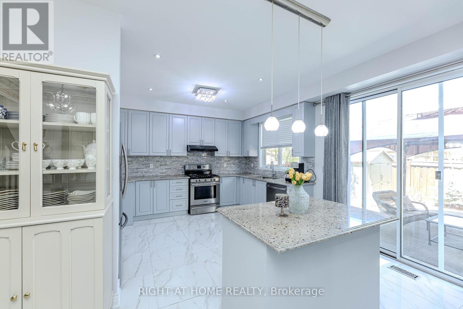 128 America Avenue, Vaughan (Vellore Village), Ontario  L6A 3E7 - Photo 22 - N12137288