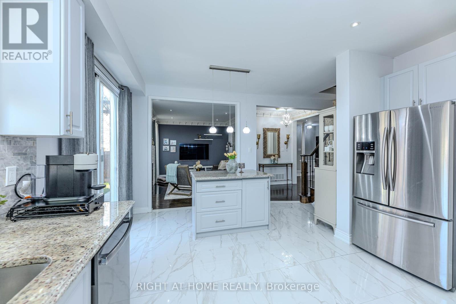 128 America Avenue, Vaughan (Vellore Village), Ontario  L6A 3E7 - Photo 27 - N12137288