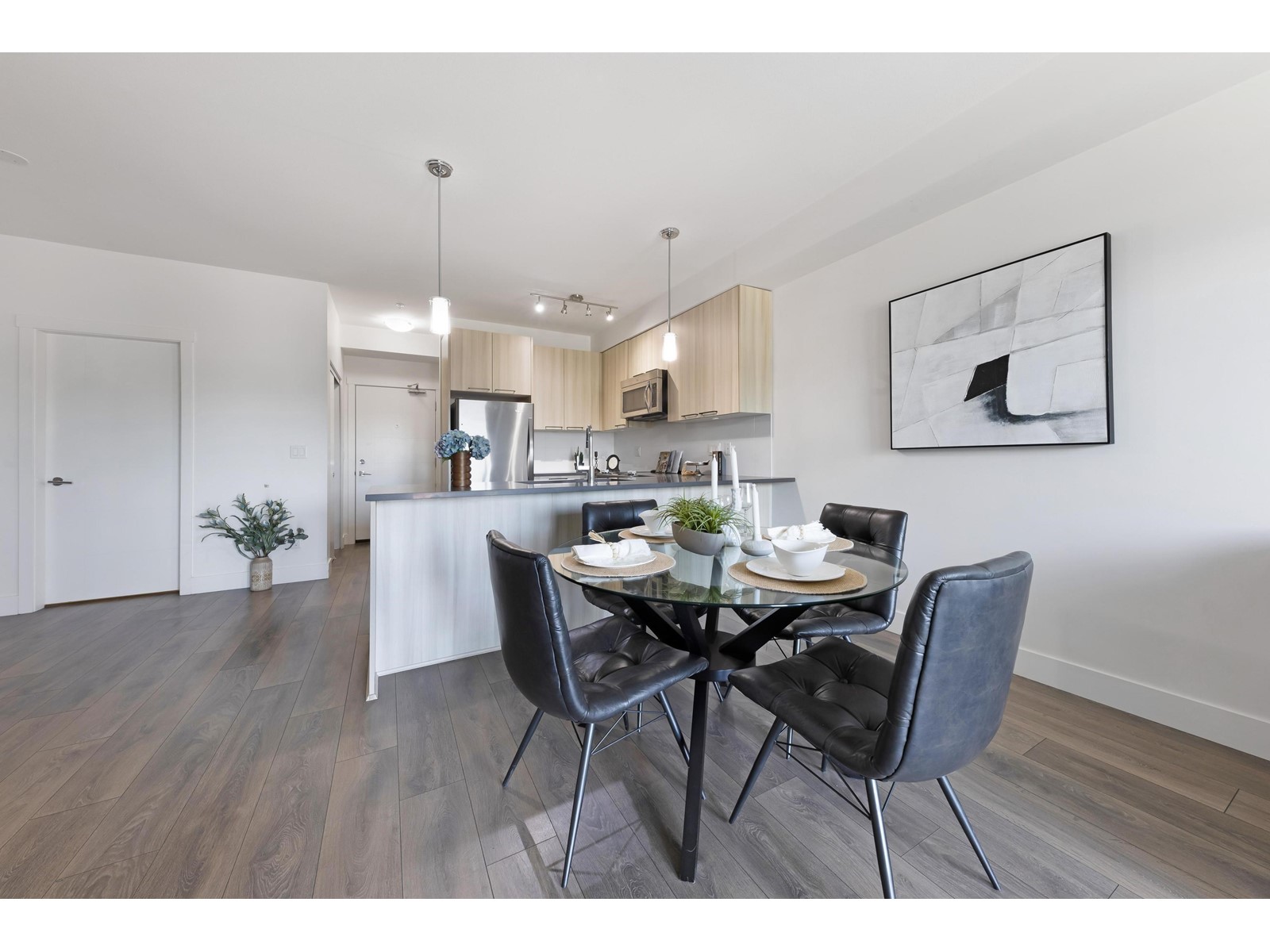 204 15628 104 AVENUE, Surrey, British Columbia