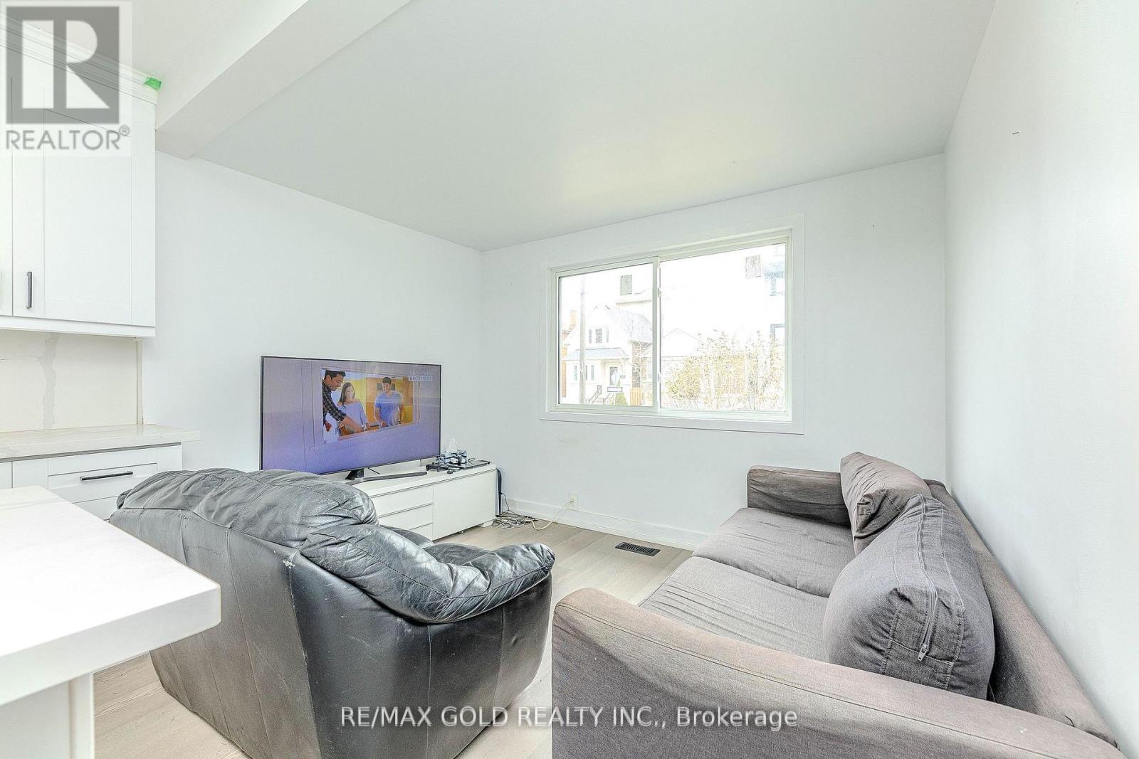 459 Whitmore Avenue, Toronto, Ontario  M6E 2N6 - Photo 12 - W12137094