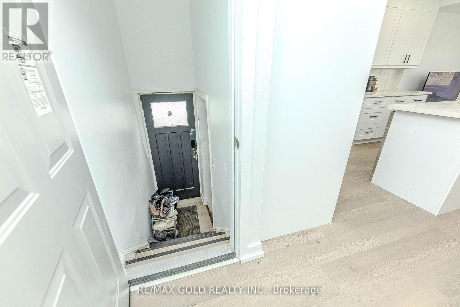 459 Whitmore Avenue, Toronto, Ontario  M6E 2N6 - Photo 22 - W12137094
