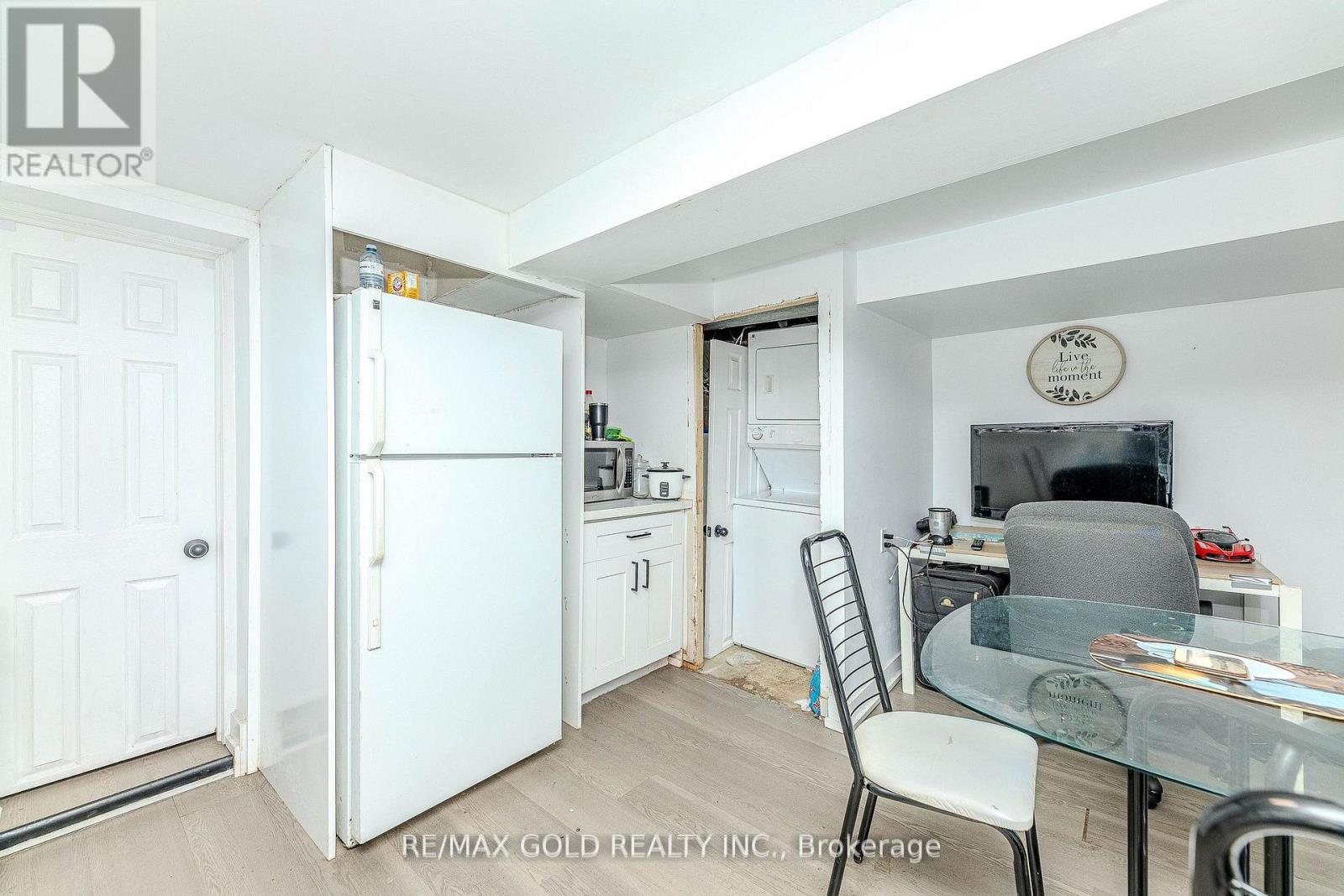 459 Whitmore Avenue, Toronto, Ontario  M6E 2N6 - Photo 24 - W12137094