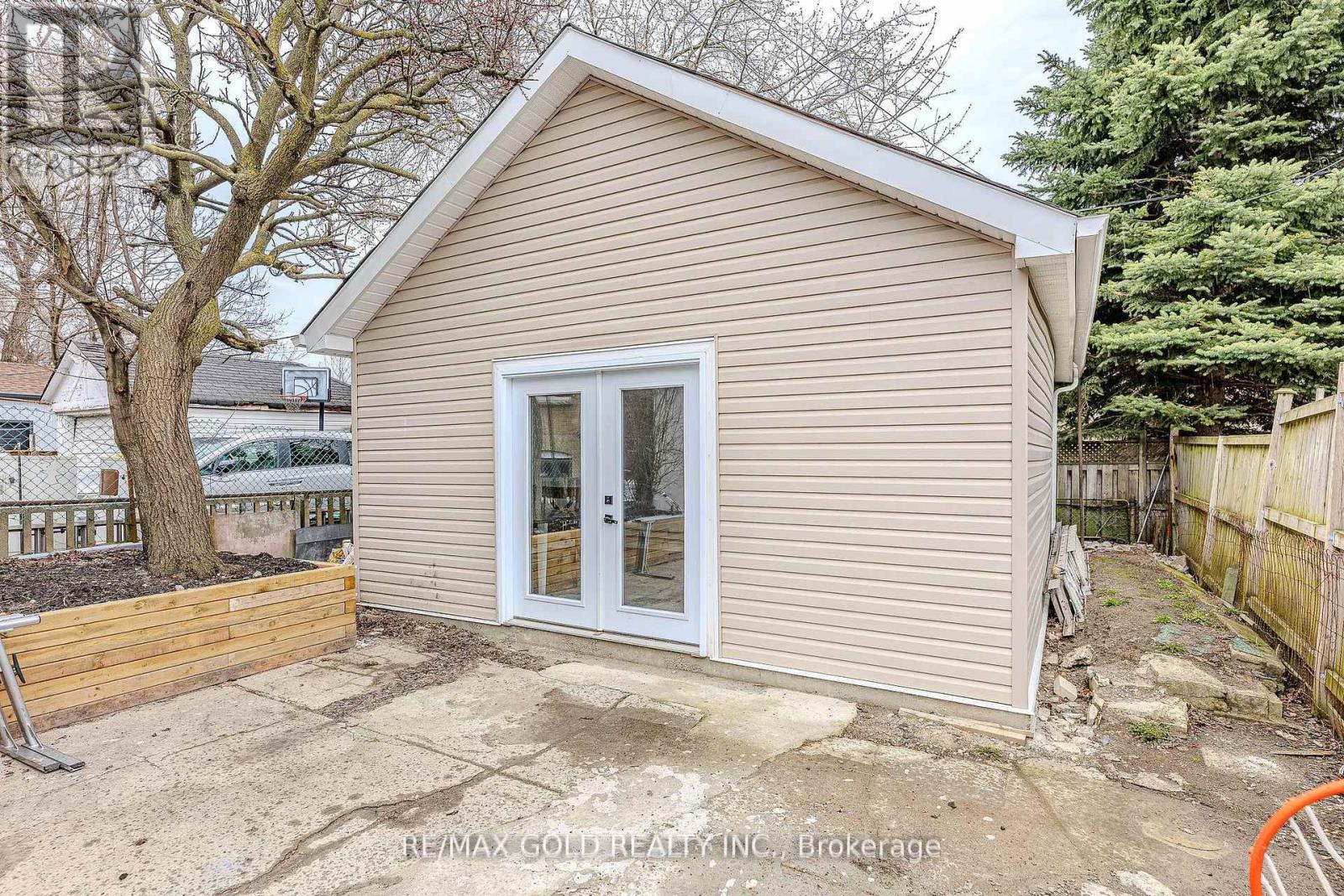459 Whitmore Avenue, Toronto, Ontario  M6E 2N6 - Photo 27 - W12137094