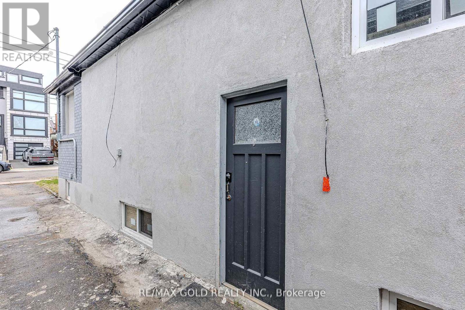 459 Whitmore Avenue, Toronto, Ontario  M6E 2N6 - Photo 6 - W12137094