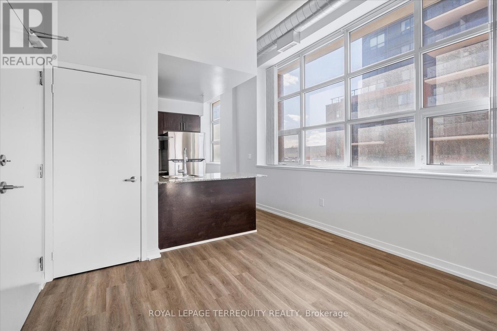 328 - 1410 Dupont Street, Toronto (Dovercourt-Wallace Emerson-Junction), Ontario  M6H 0B6 - Photo 10 - W12137120