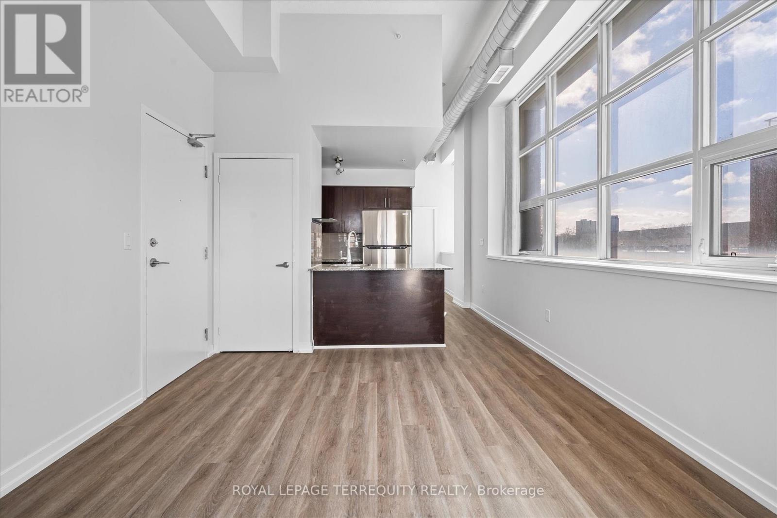 328 - 1410 Dupont Street, Toronto (Dovercourt-Wallace Emerson-Junction), Ontario  M6H 0B6 - Photo 11 - W12137120