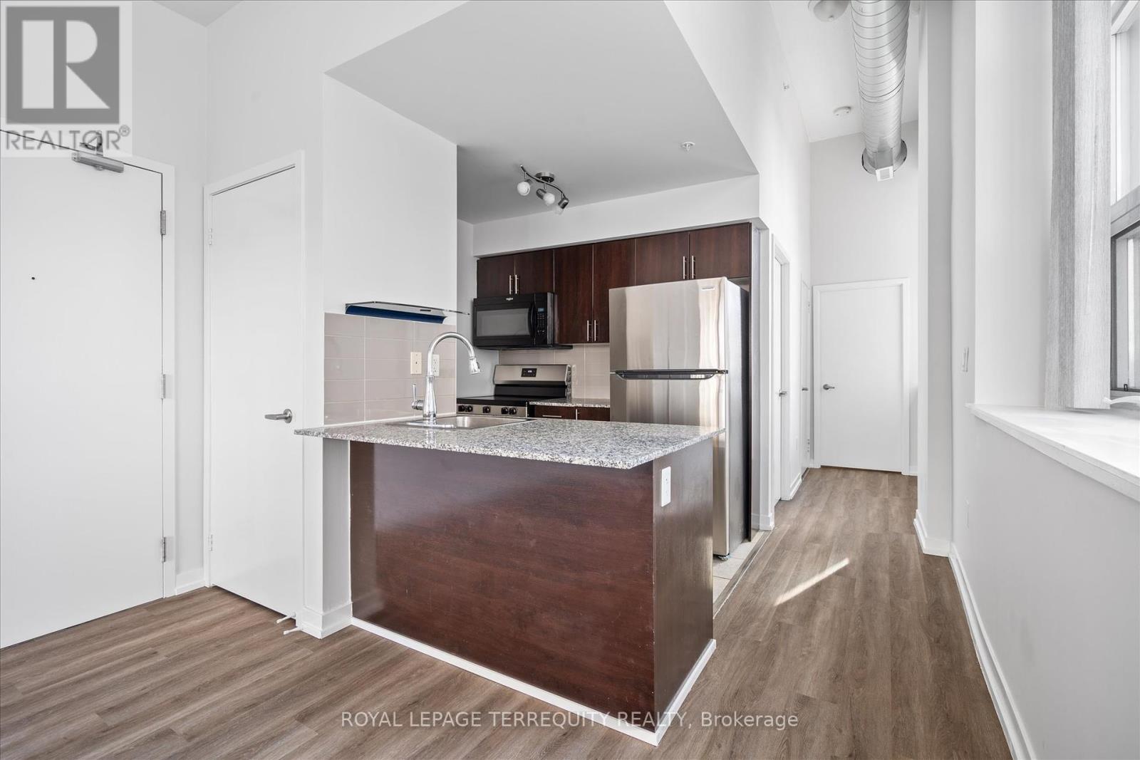 328 - 1410 Dupont Street, Toronto (Dovercourt-Wallace Emerson-Junction), Ontario  M6H 0B6 - Photo 12 - W12137120