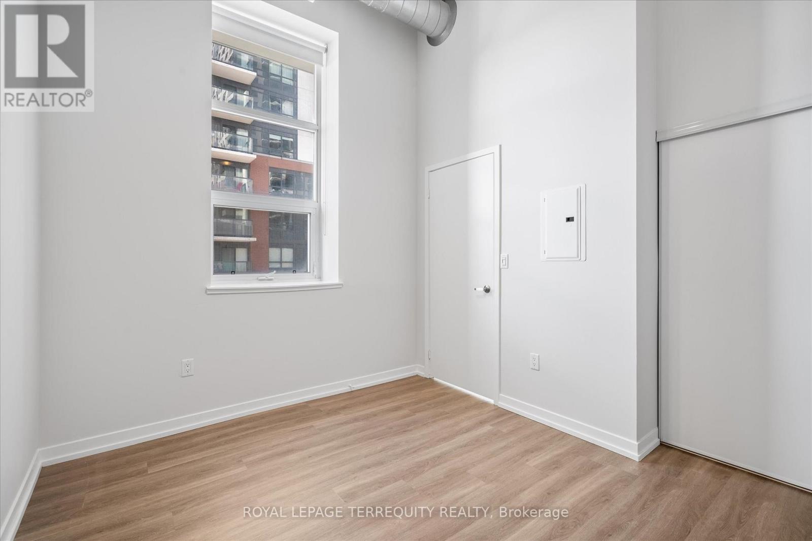328 - 1410 Dupont Street, Toronto (Dovercourt-Wallace Emerson-Junction), Ontario  M6H 0B6 - Photo 19 - W12137120