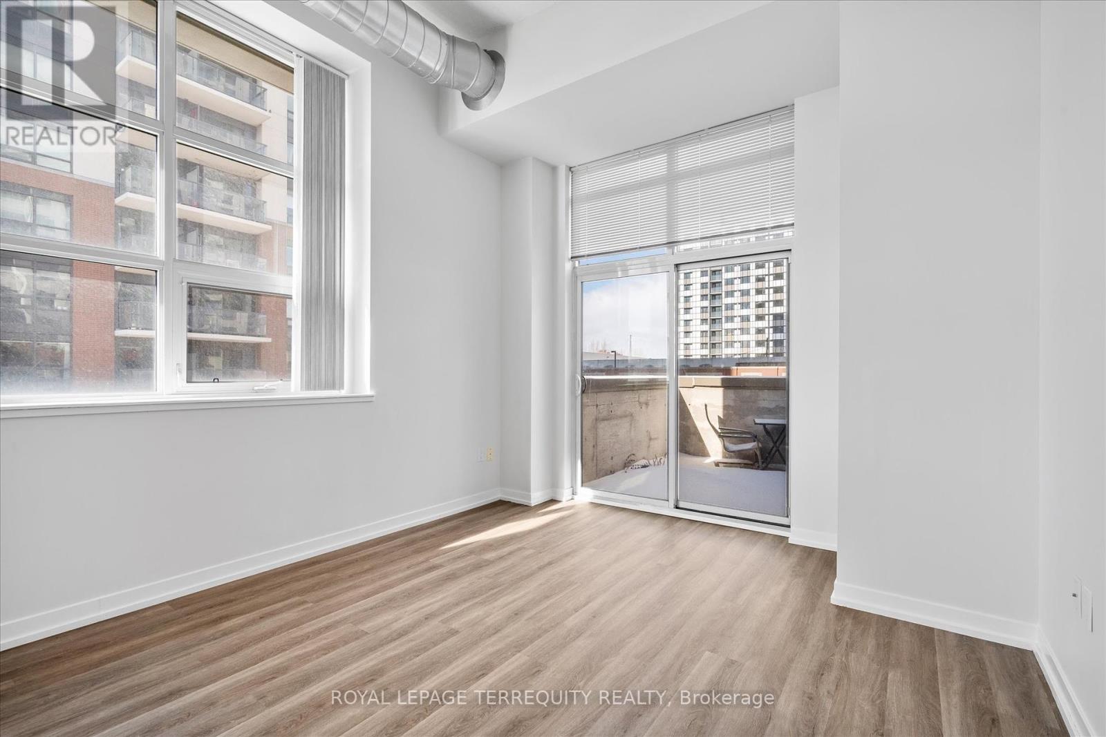 328 - 1410 Dupont Street, Toronto (Dovercourt-Wallace Emerson-Junction), Ontario  M6H 0B6 - Photo 7 - W12137120