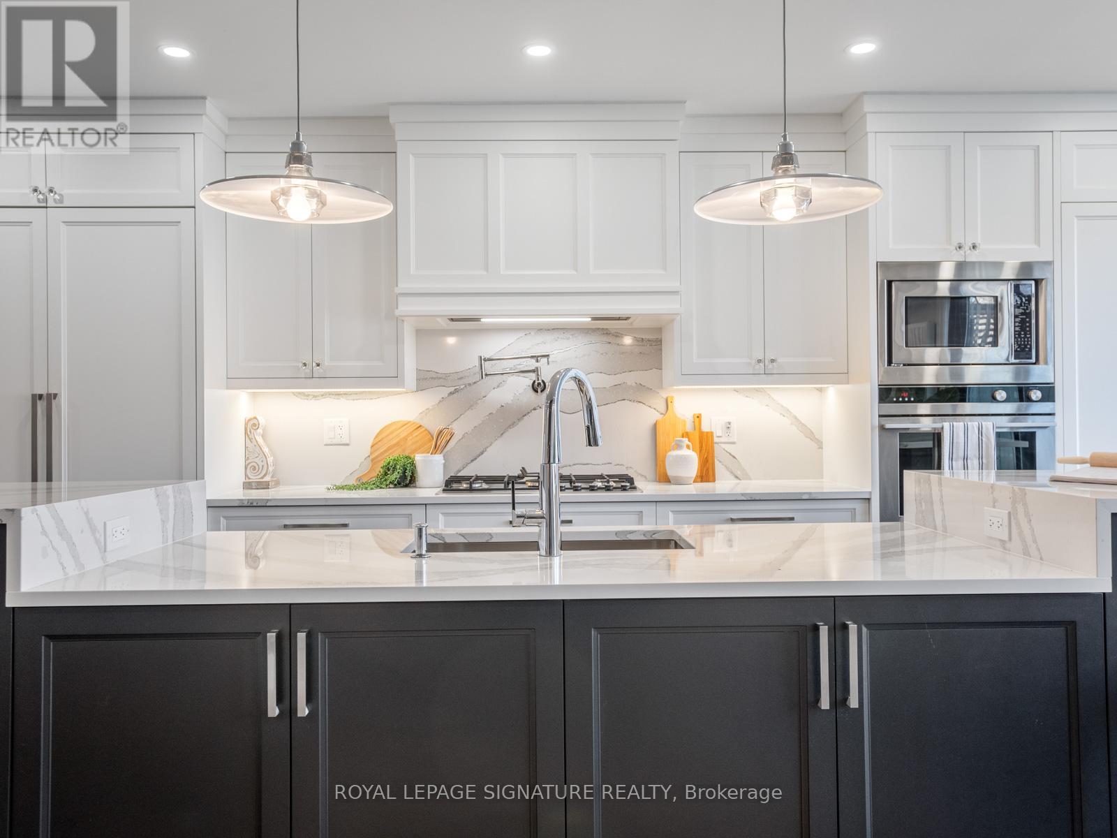 58 Harvard Avenue, Toronto (Roncesvalles), Ontario  M6R 1C6 - Photo 11 - W12137249