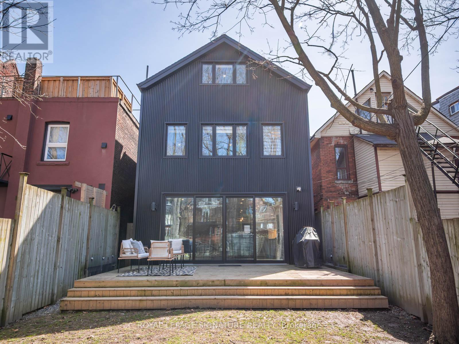 58 Harvard Avenue, Toronto (Roncesvalles), Ontario  M6R 1C6 - Photo 44 - W12137249