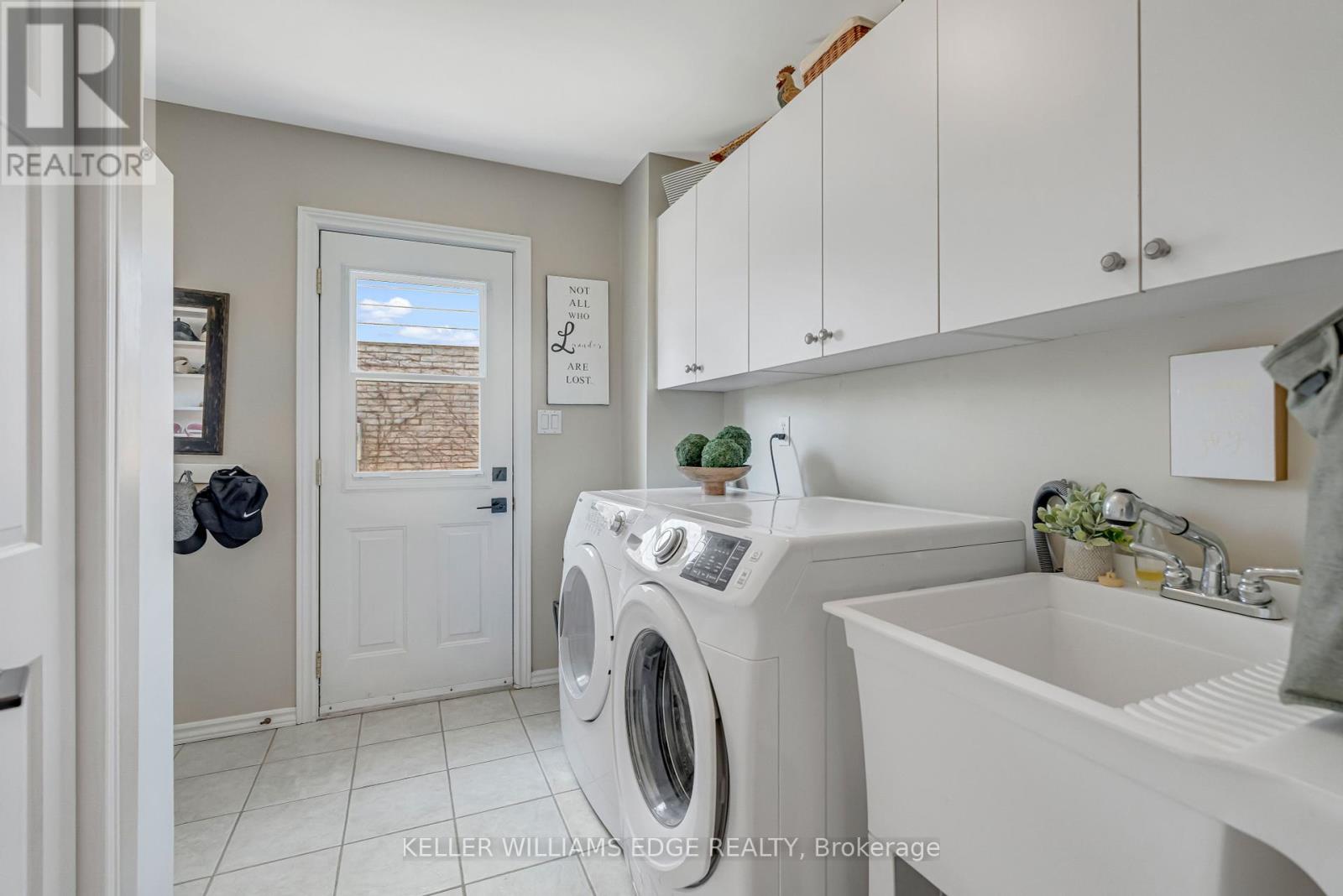 1351 Bryanston Court, Burlington, Ontario  L7P 3N7 - Photo 22 - W12137253