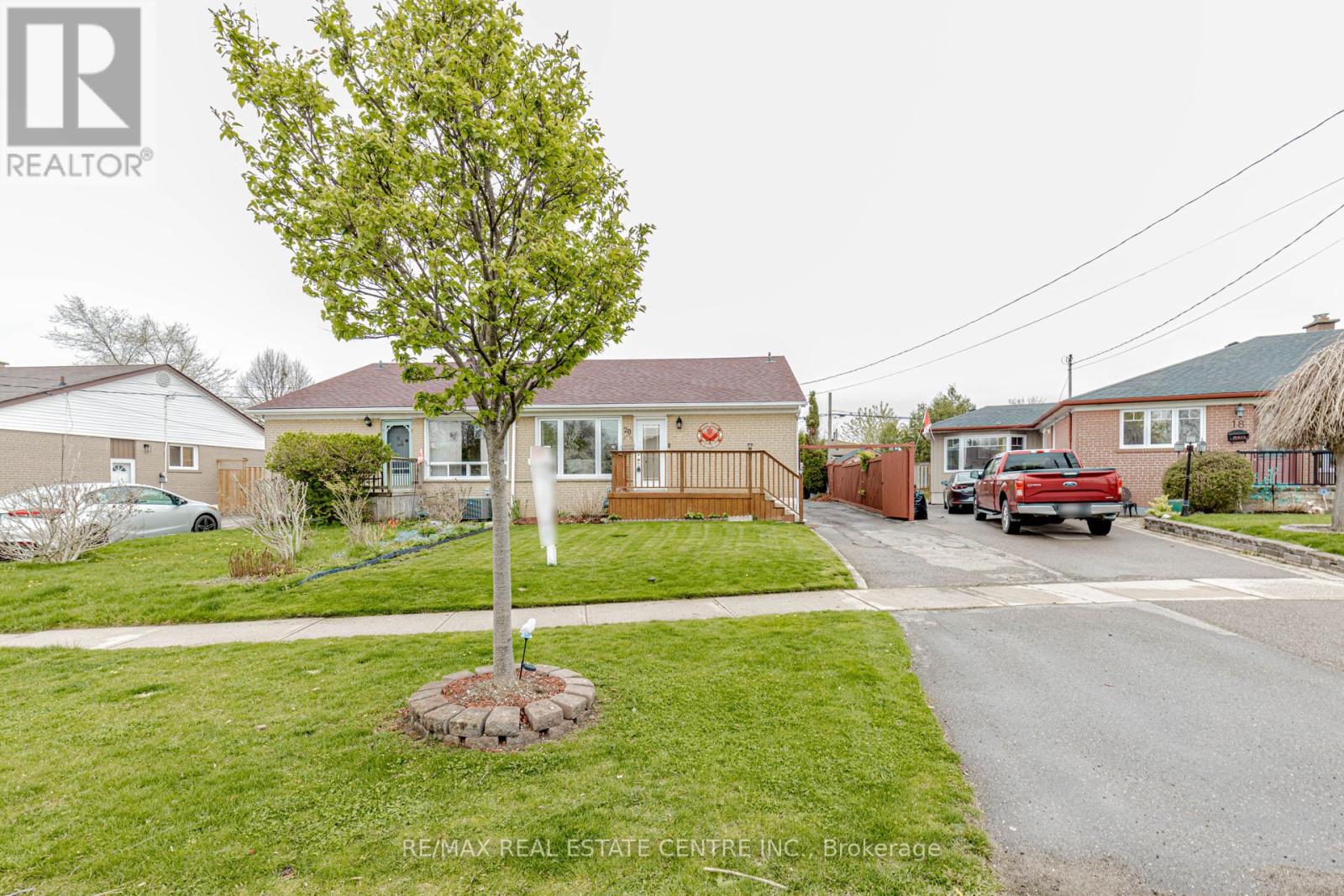 Property at 20 LANGSTONE CRESCENT image 3