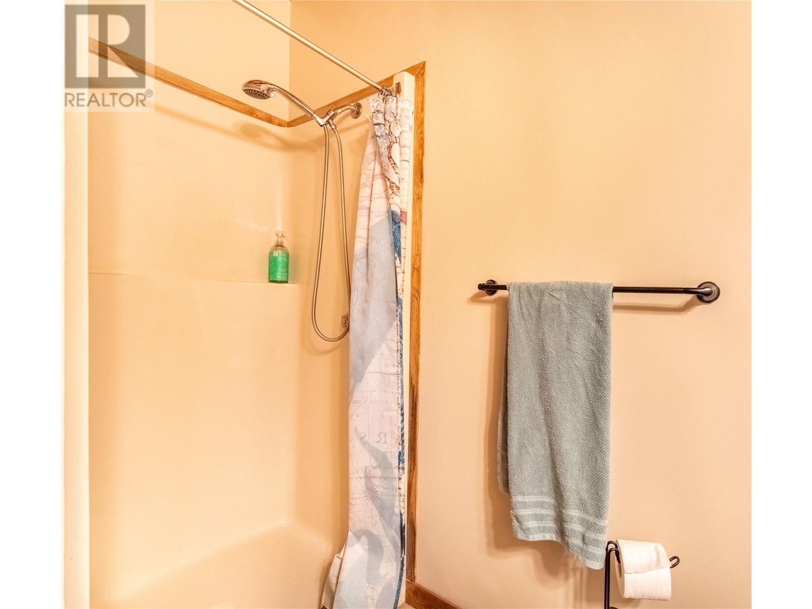 12437 Boswell Road, Boswell, British Columbia  V0B 1A0 - Photo 65 - 10345779