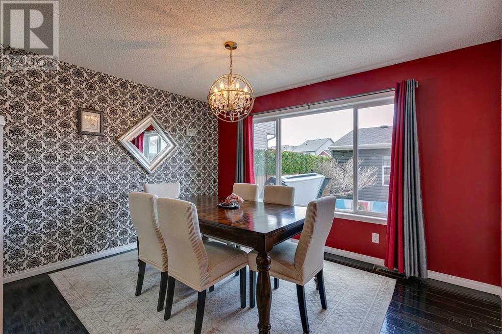 15 New Brighton Common Se, Calgary, Alberta  T2Z 0T9 - Photo 5 - A2214528