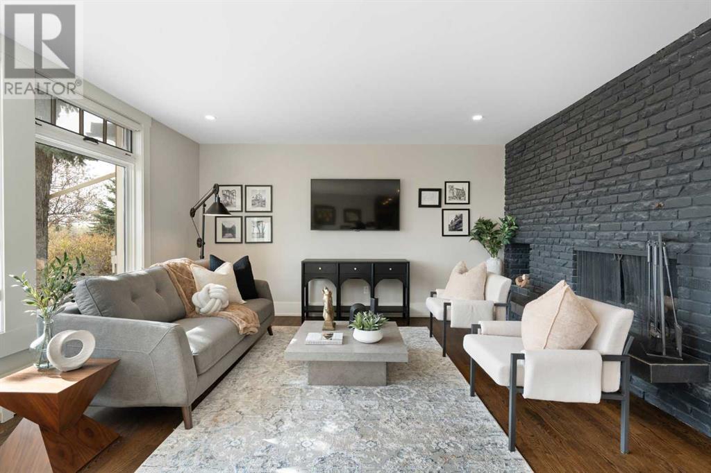 Property at 4815 14A Street SW image 3
