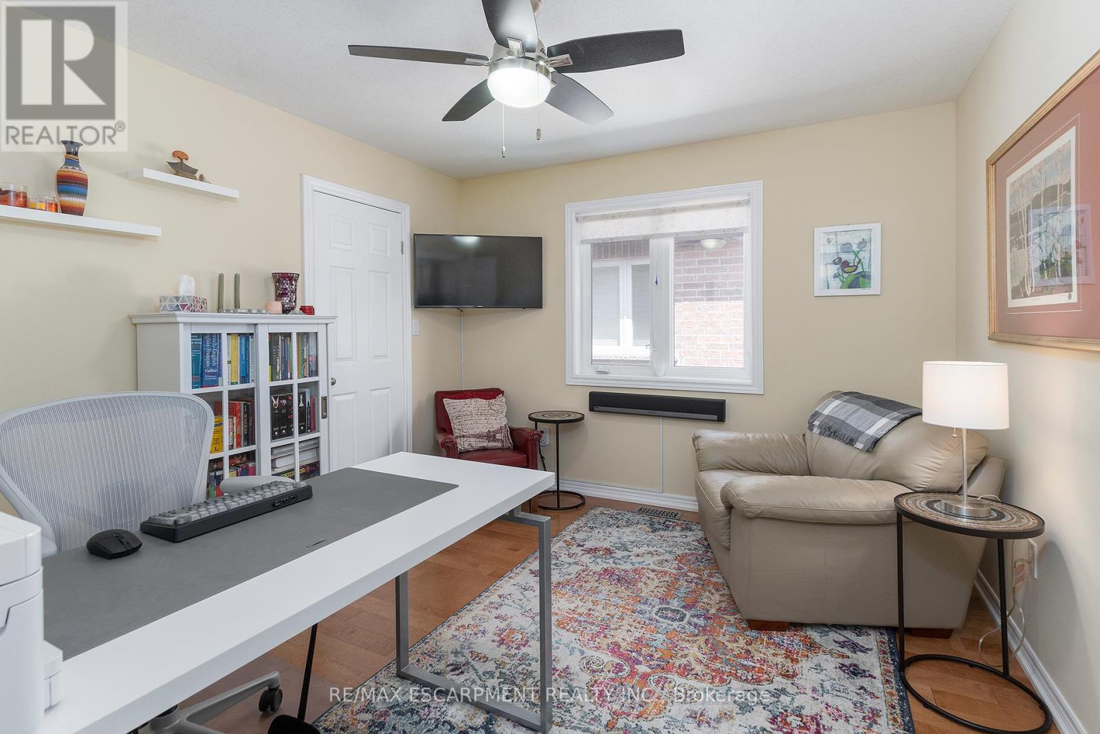537 Valridge Drive, Hamilton, Ontario  L9C 0A9 - Photo 20 - X12137076