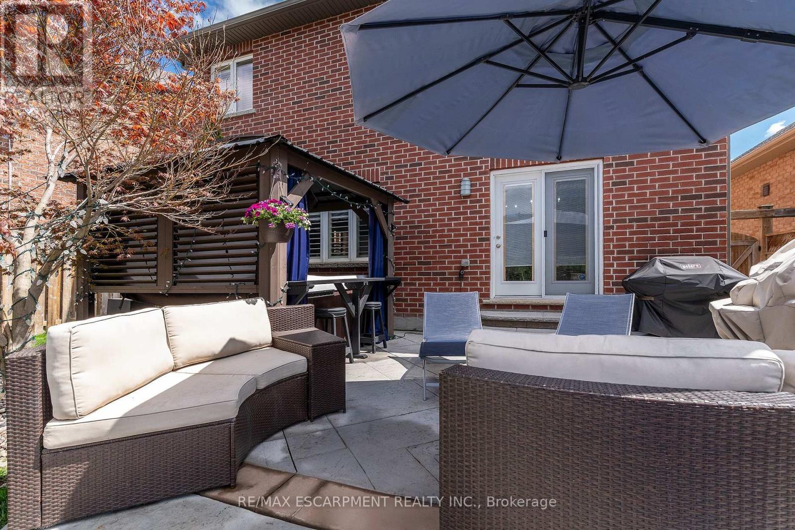 537 Valridge Drive, Hamilton, Ontario  L9C 0A9 - Photo 31 - X12137076