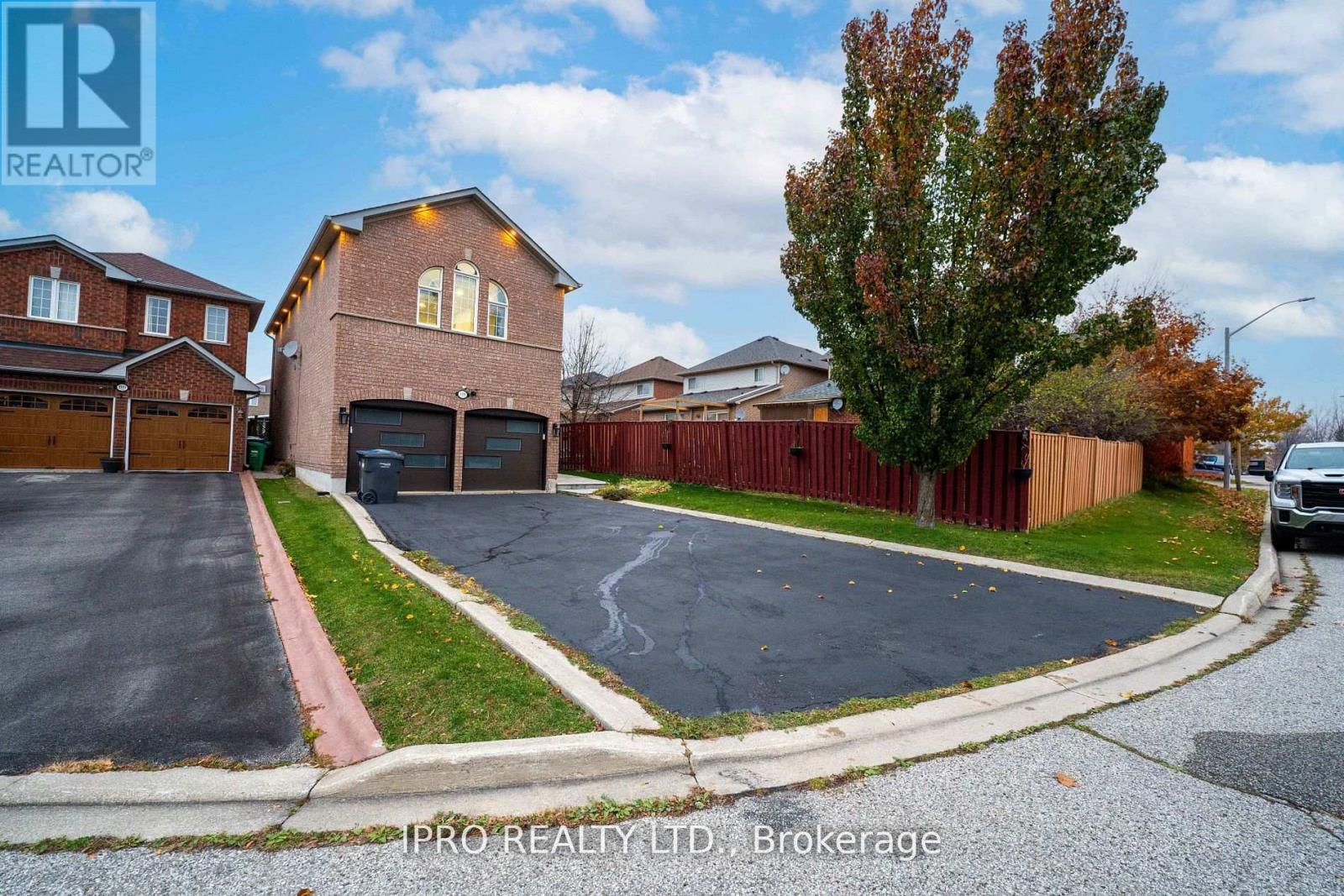 Property at 3191 OAKVIEW ROAD image 1