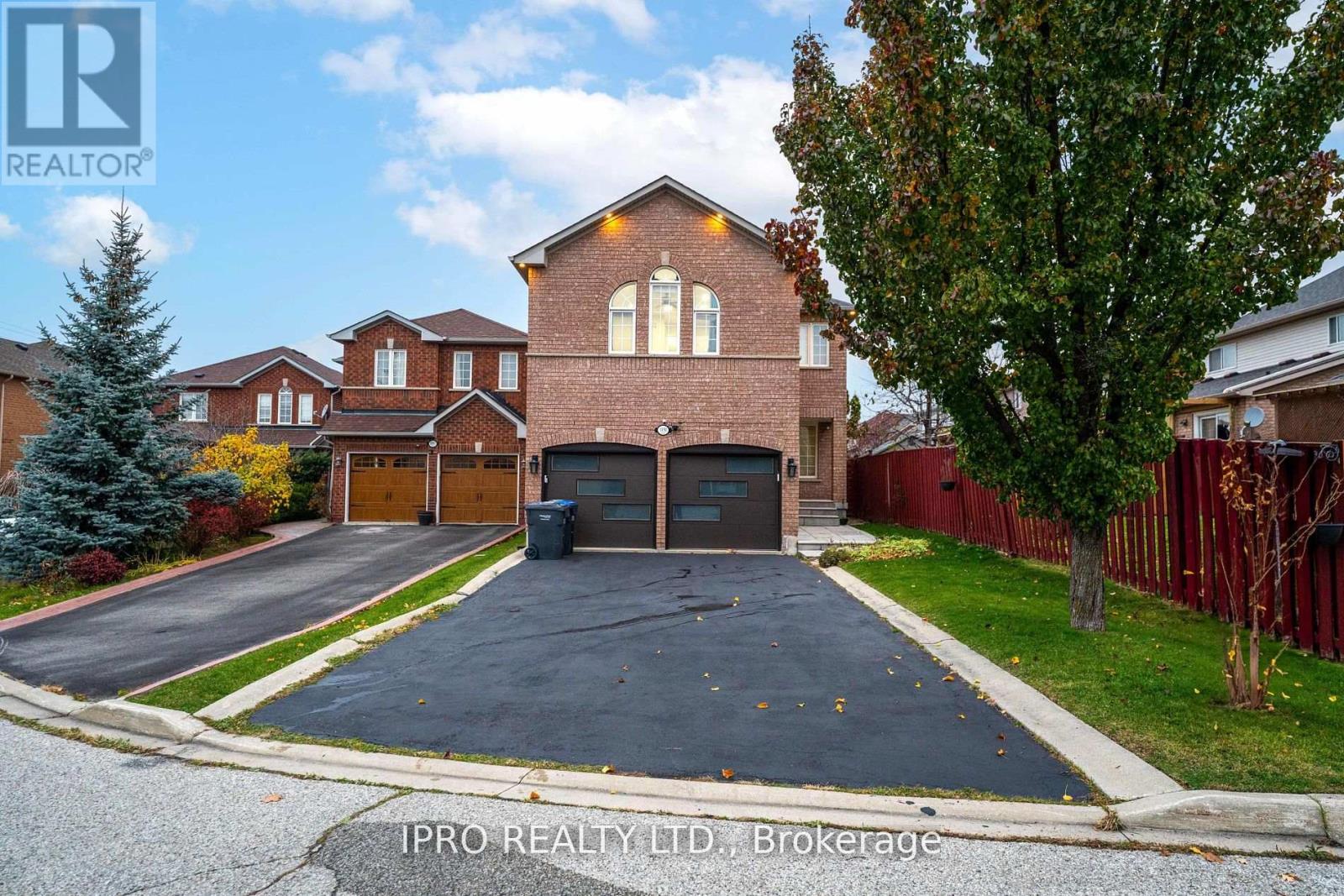 Property at 3191 OAKVIEW ROAD image 2