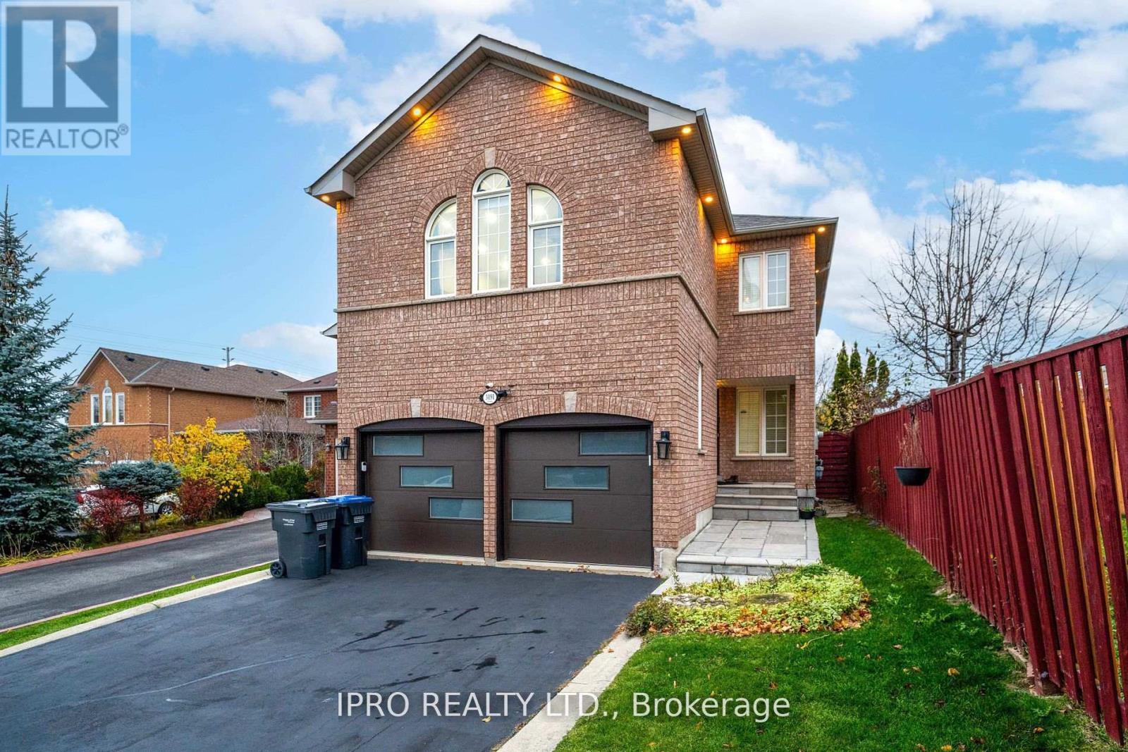 Property at 3191 OAKVIEW ROAD image 3