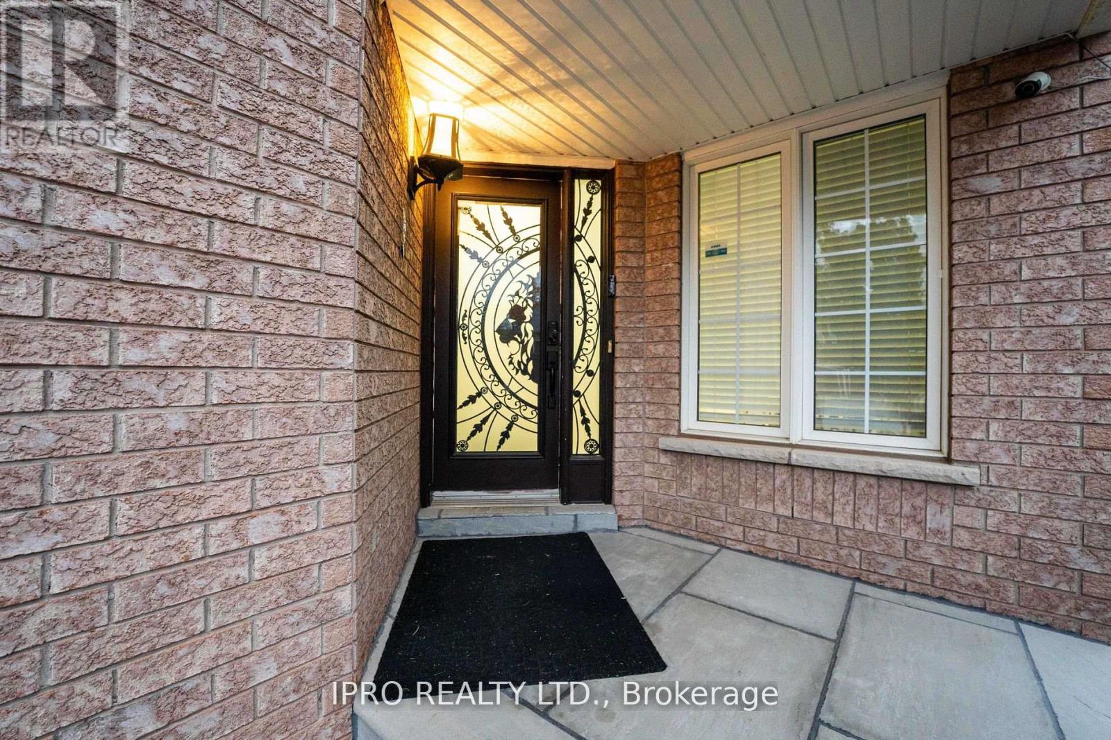 Property at 3191 OAKVIEW ROAD image 4