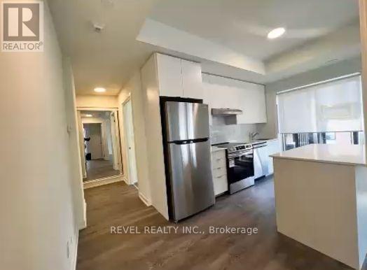 135 Canon Jackson Drive, Toronto, Ontario  M6M 0C3 - Photo 2 - W12137284
