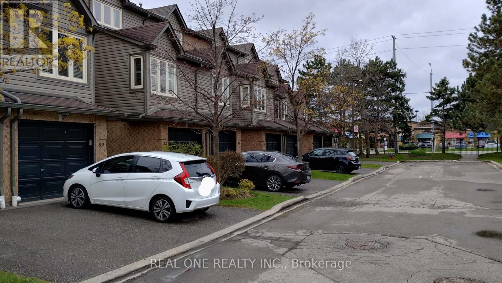 58 - 460 Bristol Road W, Mississauga, Ontario  L5R 3P6 - Photo 3 - W12137328