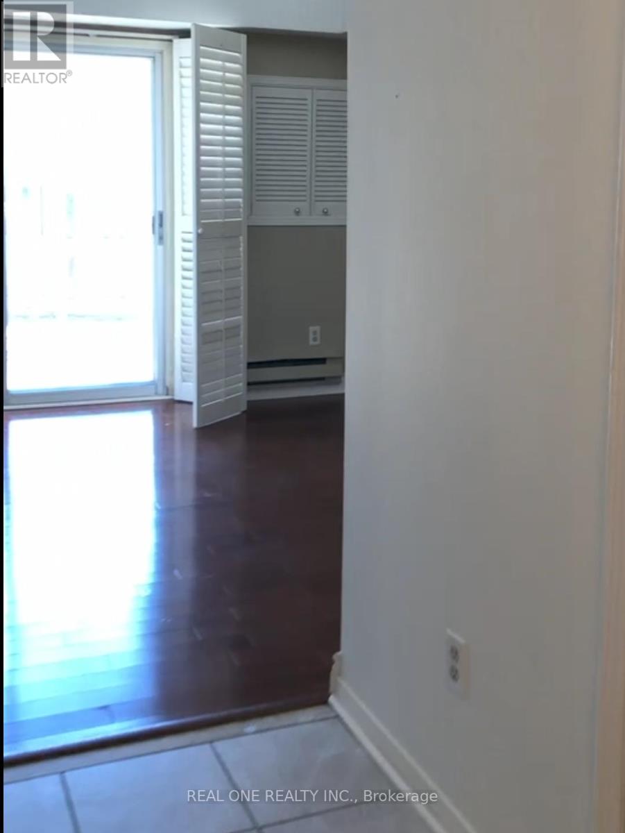58 - 460 Bristol Road W, Mississauga, Ontario  L5R 3P6 - Photo 5 - W12137328