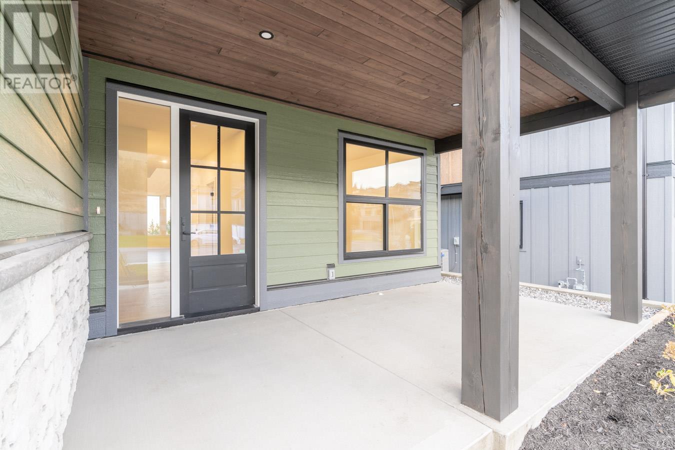 Property at 2090 LINFIELD Drive image 5