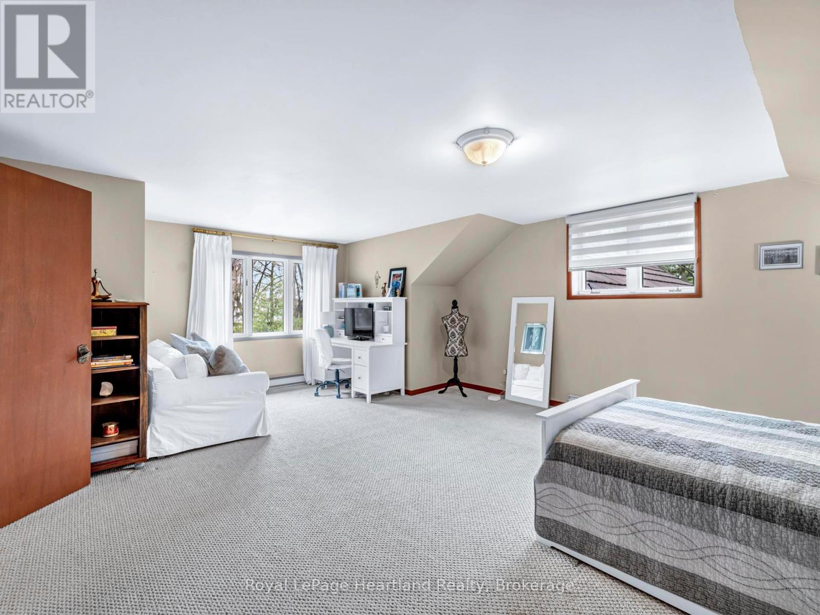 81366 Champlain Boulevard, Ashfield-Colborne-Wawanosh (Colborne), Ontario  N7A 3Y2 - Photo 40 - X12137413