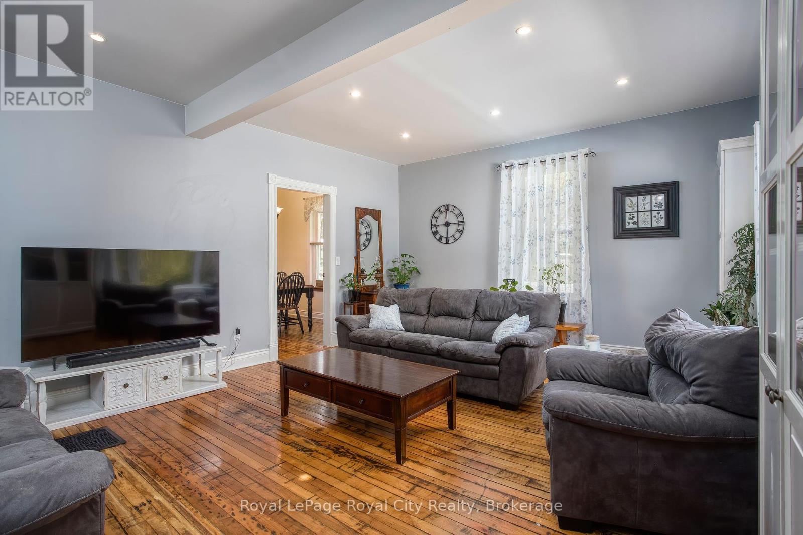 15 Catherine Street N, Mapleton, Ontario  N0G 2K0 - Photo 17 - X12137433