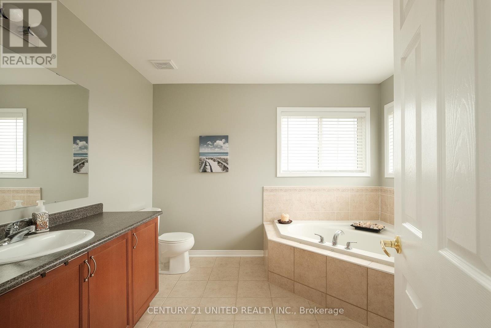 1403 Ireland Drive, Peterborough, Ontario  K9K 0A7 - Photo 18 - X12137384