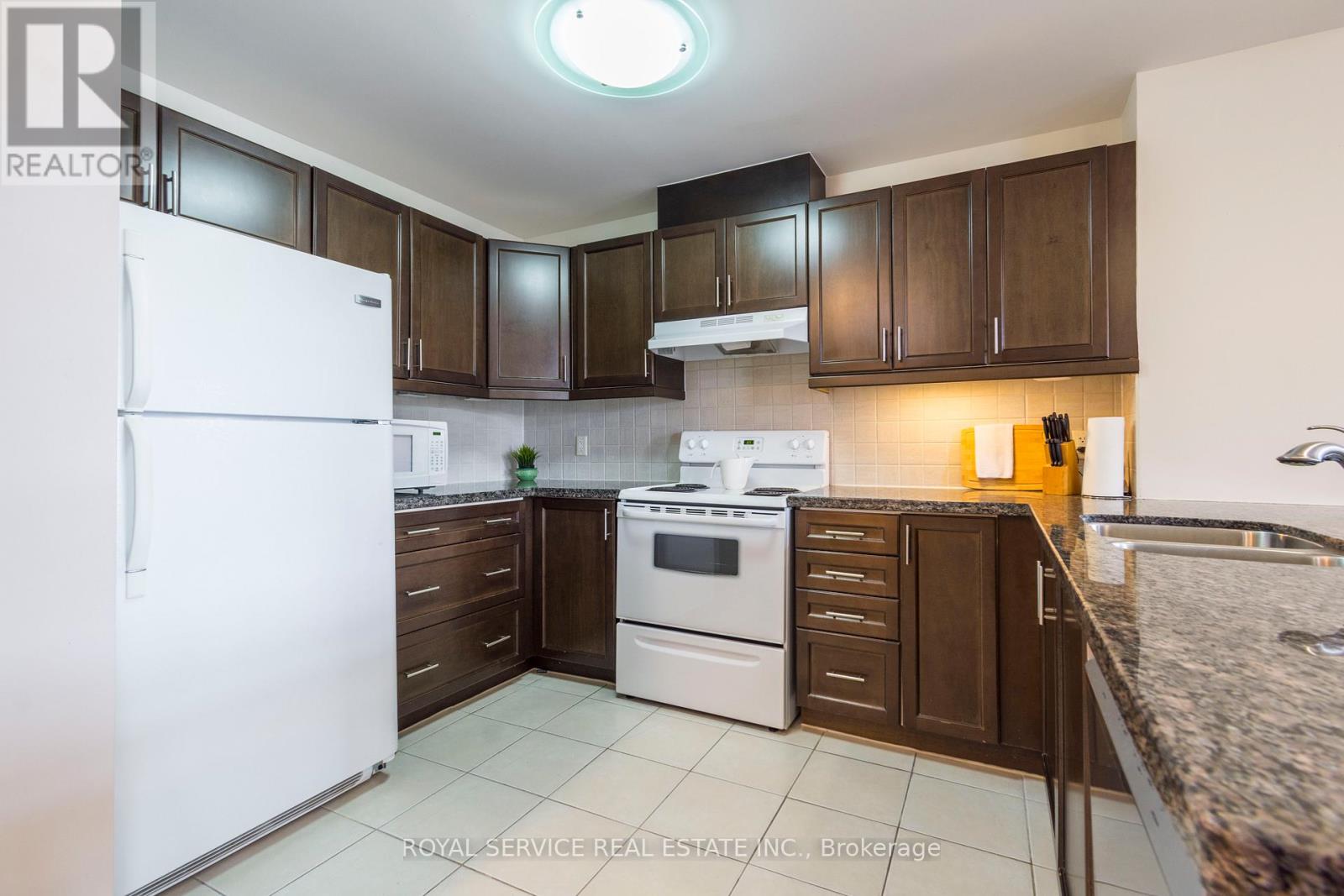 Property at 212 - 148 THIRD STREET image 5