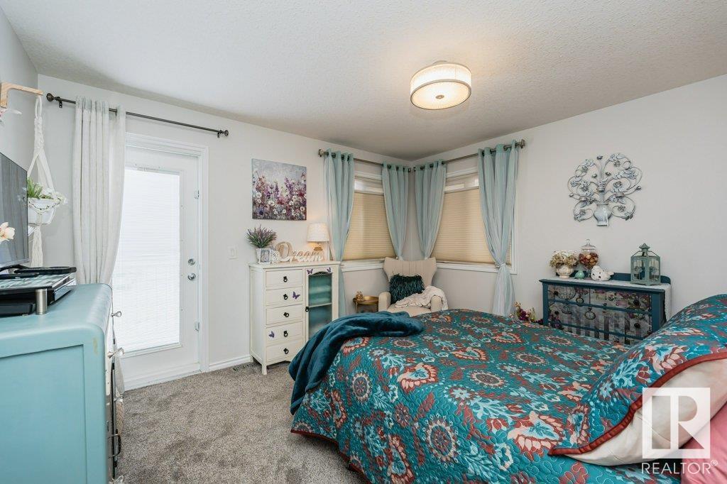 Property at 9902 100 AV image 1