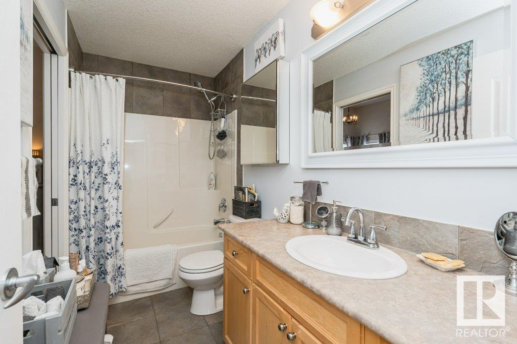 Property at 9902 100 AV image 5