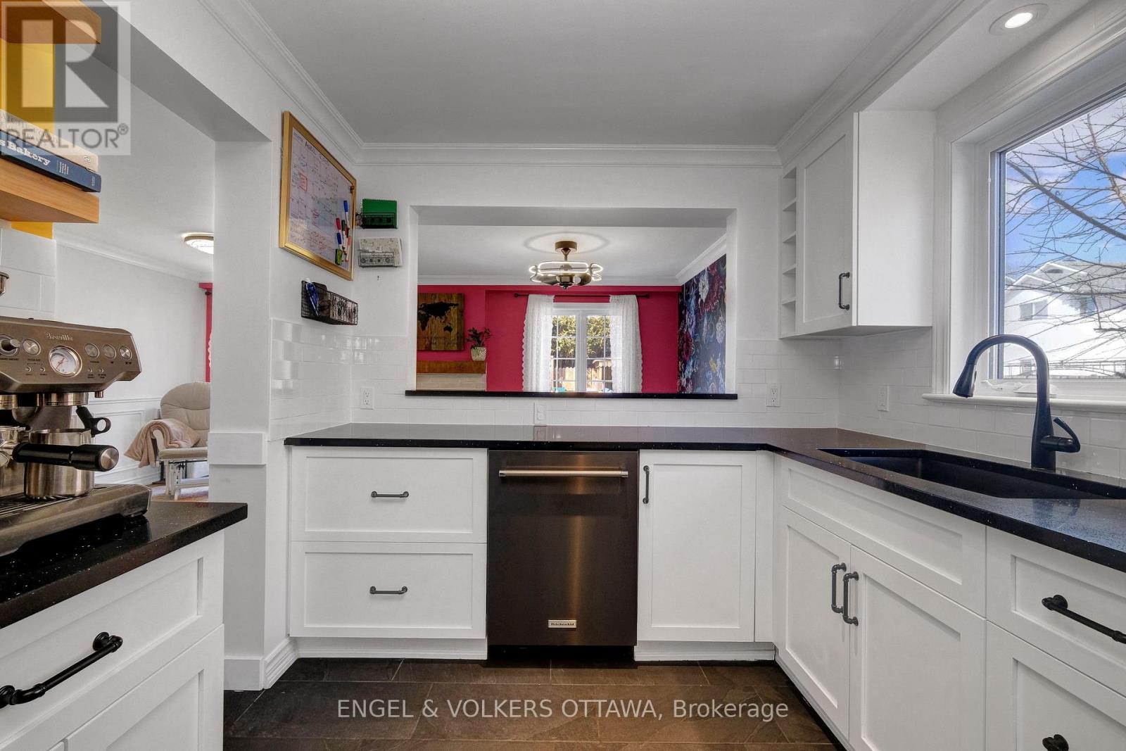 2055 Gardenway Drive, Ottawa, Ontario  K4A 3B8 - Photo 15 - X12137358