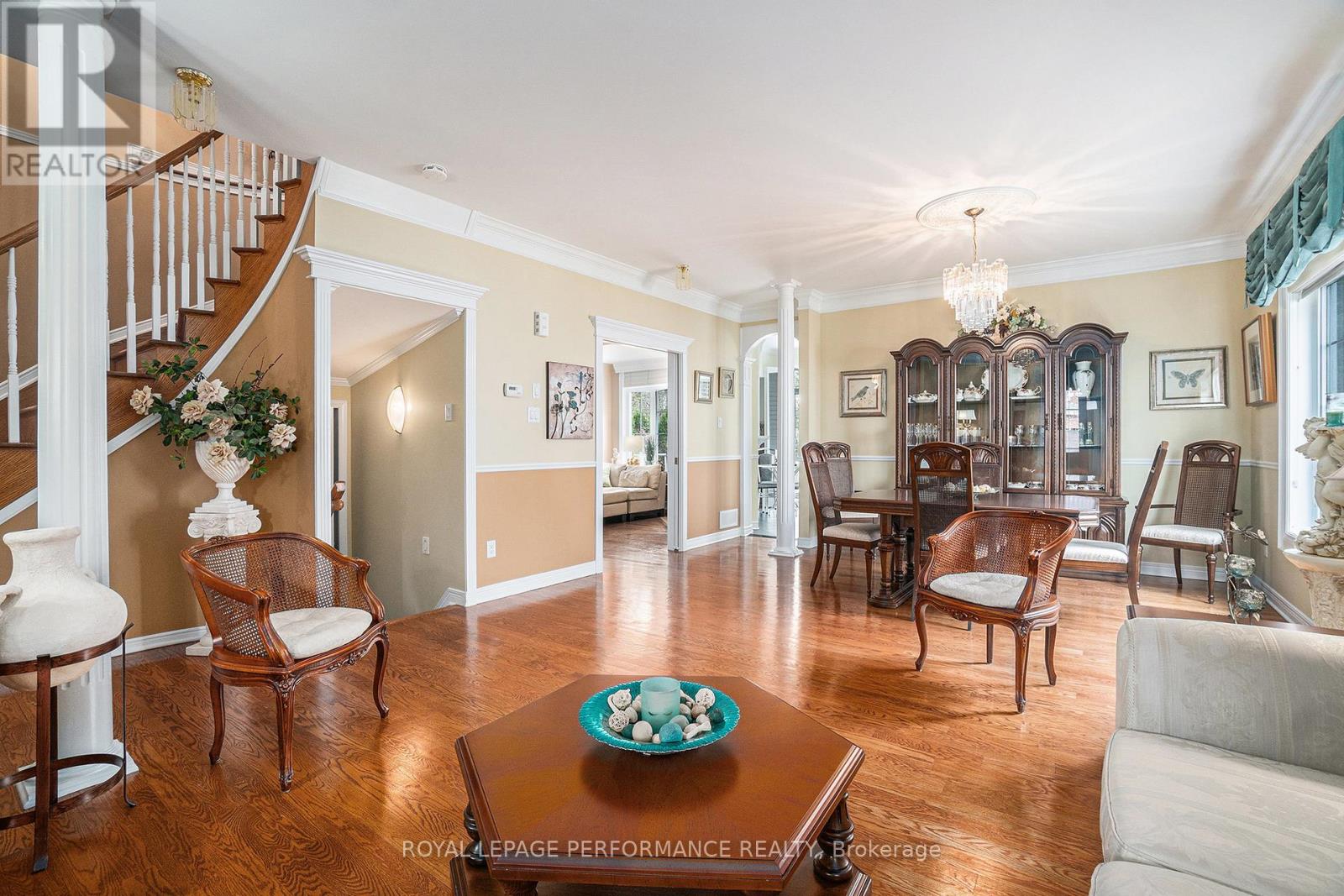 Property at 51 BOREALIS CRESCENT image 3