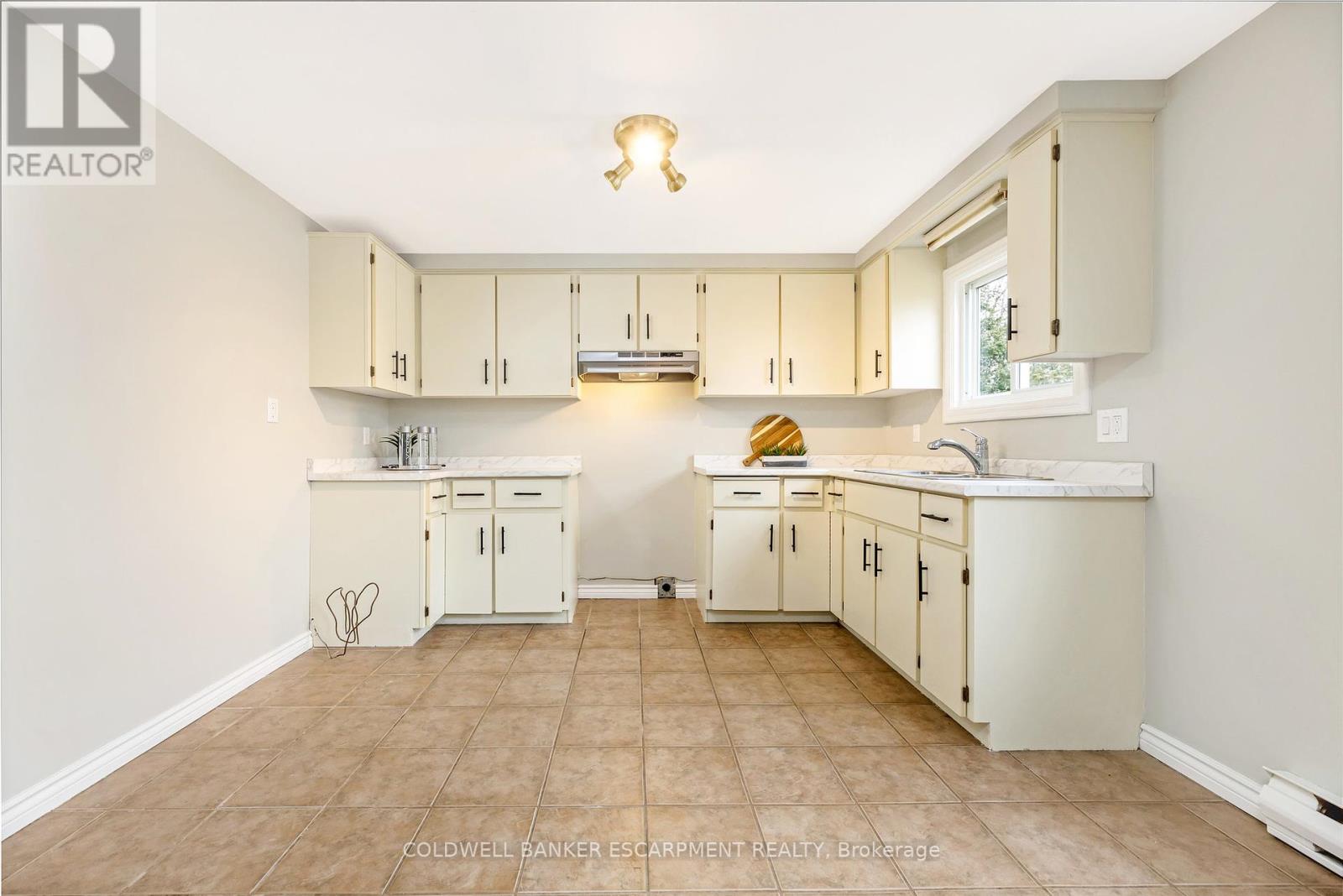 407 Main Street S, Guelph/eramosa, Ontario  N0B 2K0 - Photo 7 - X12137341
