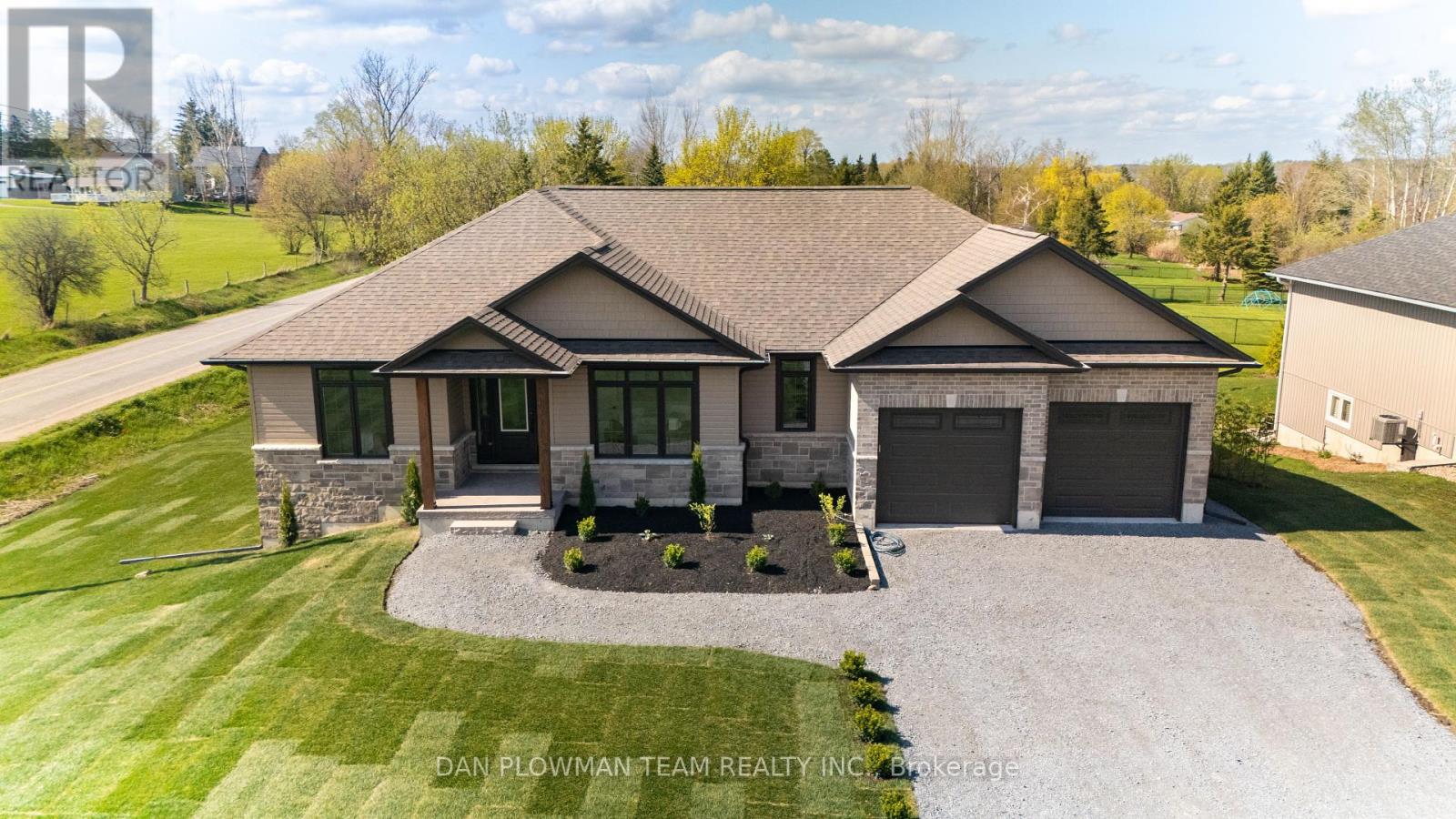 Property at 74 SHELLEY DRIVE image 3