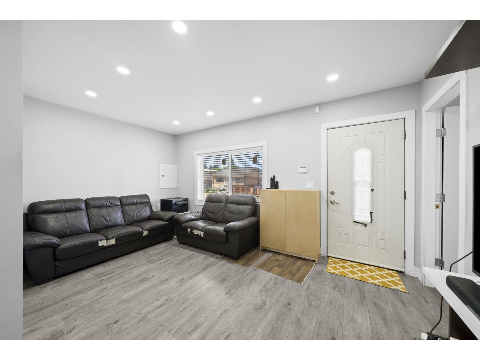Property at 12768 114A AVENUE image 3