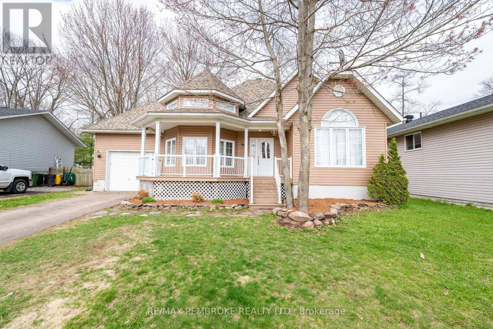 Property at 44 BAYSHORE DRIVE image 1