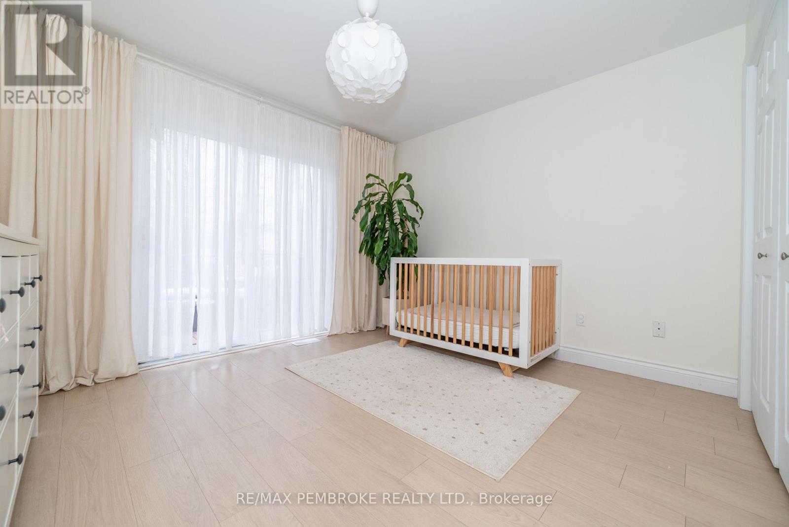 44 Bayshore Drive, Petawawa, Ontario  K8H 3R7 - Photo 21 - X12137522