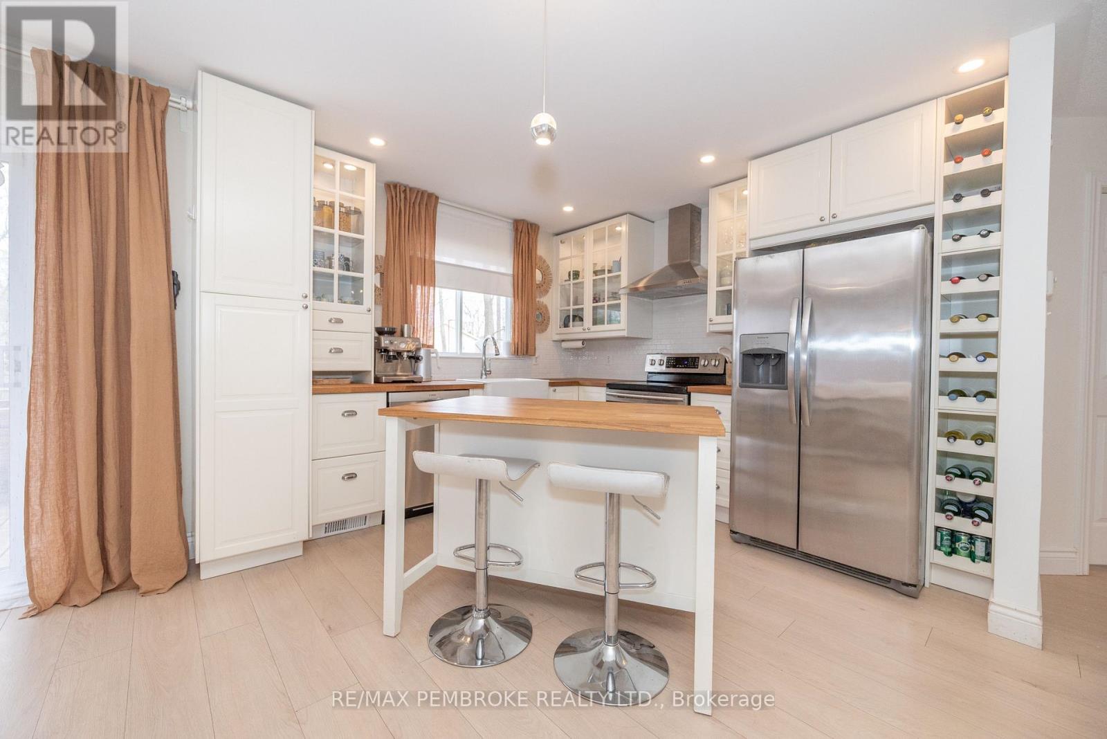 Property at 44 BAYSHORE DRIVE image 5