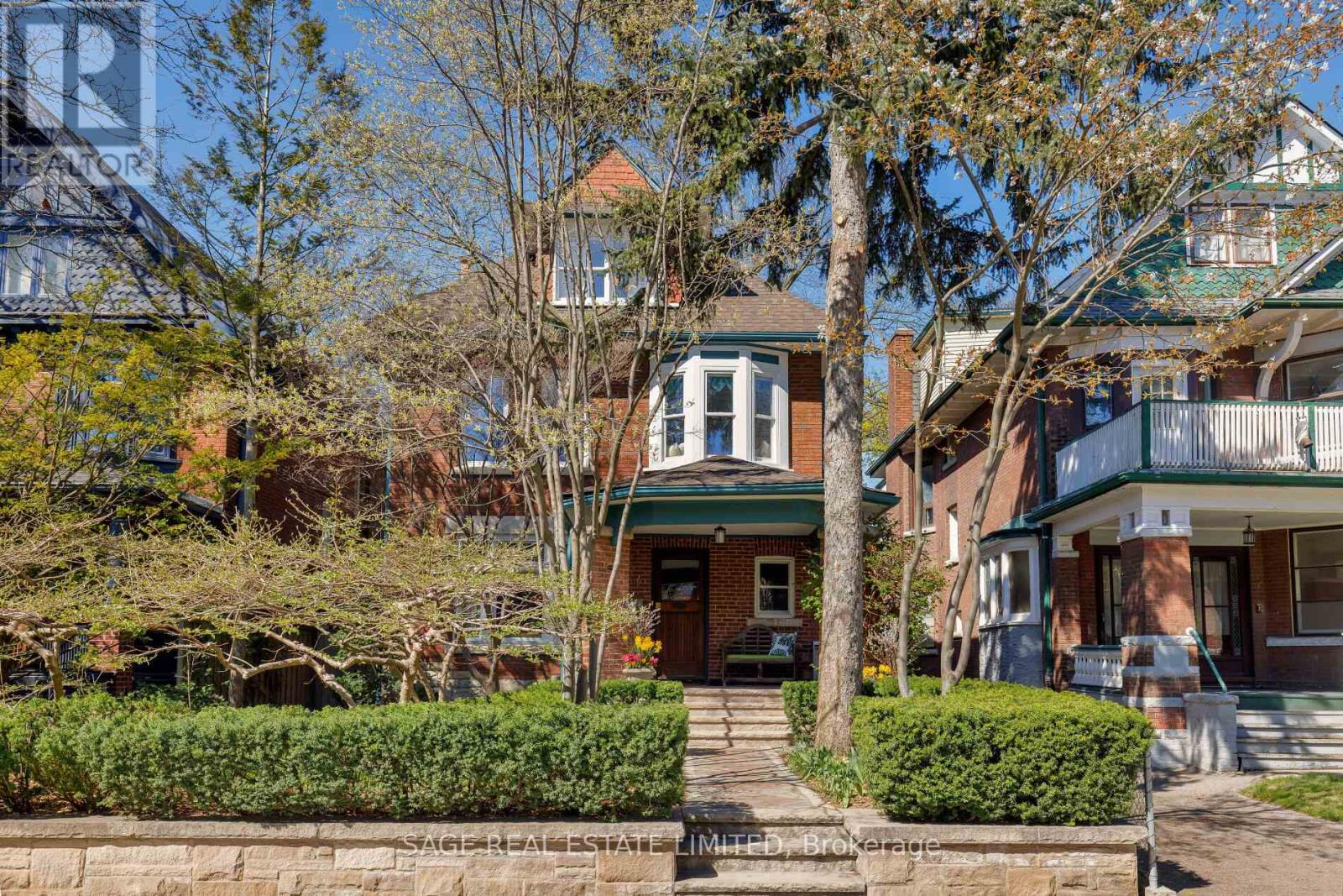 364 Palmerston Boulevard, Toronto, Ontario  M6G 2N6 - Photo 2 - C12129520