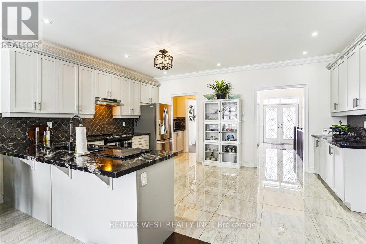 Property at 74 RUGMAN CRESCENT image 4