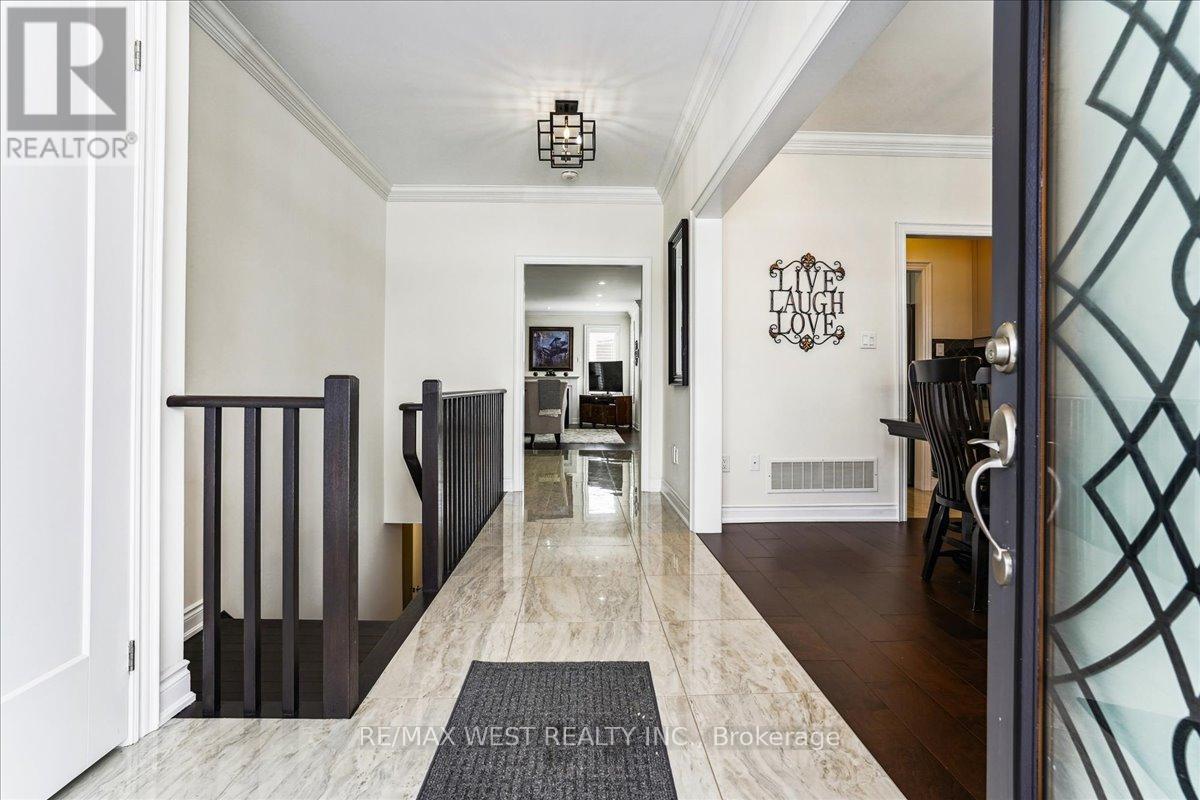 Property at 74 RUGMAN CRESCENT image 2